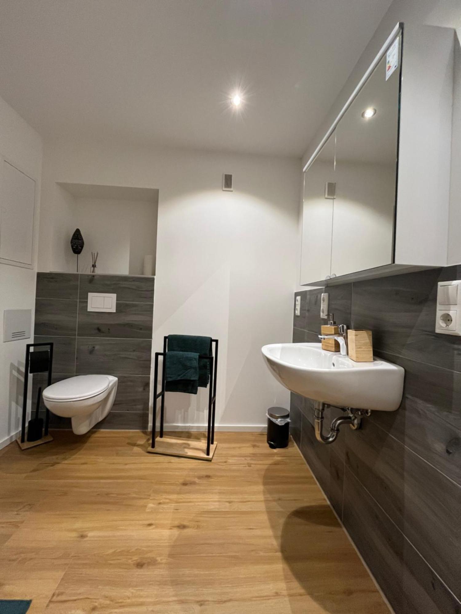 Traumhafte Business & Relax Wohnung Direkt Im Stadtkern Oettingens By Elation Homes Oettingen in Bayern Екстер'єр фото